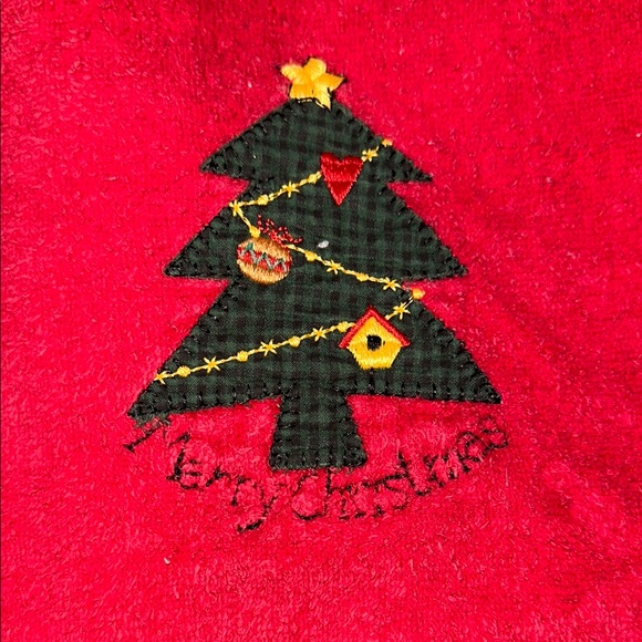 👙CANNON Merry Christmas Red Christmas Tree Embroidered 39x23 Towel - Picture 3 of 5